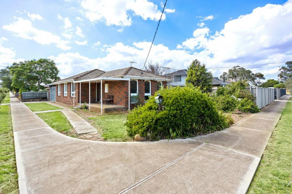 8 Mitchell Rd, Melton South, VIC 3338