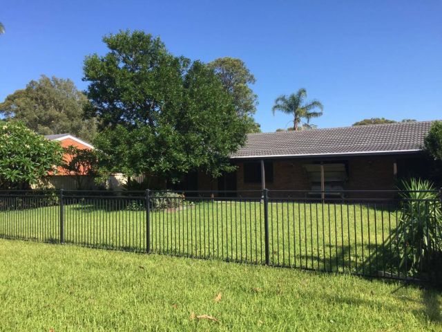 51 Clemenceau Cres, Tanilba Bay, NSW 2319