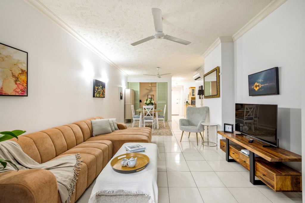 1724/2-10 Greenslopes St, Cairns North, QLD 4870