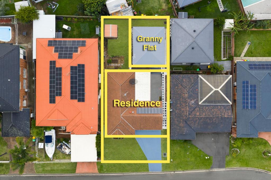 20 & 20a Currawong St, Green Valley, NSW 2168
