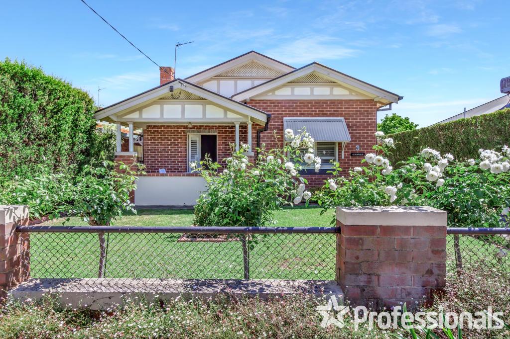 3 Wooden St, Turvey Park, NSW 2650