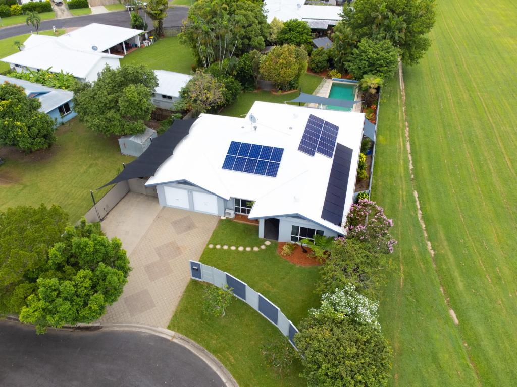 15 Lomond St, Smithfield, QLD 4878