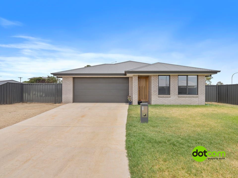 47 Lewis Cres, Finley, NSW 2713