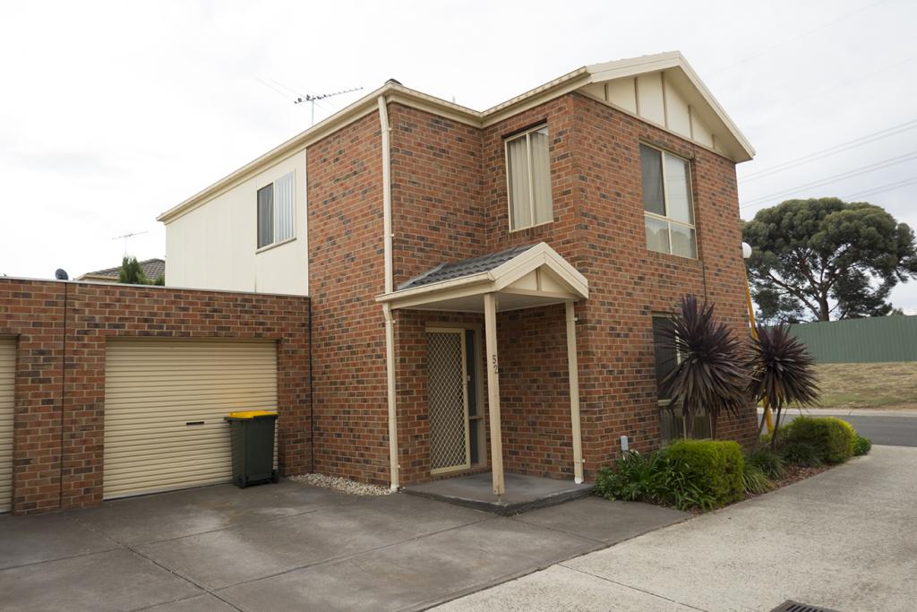 52 Village Ave, Taylors Lakes, VIC 3038