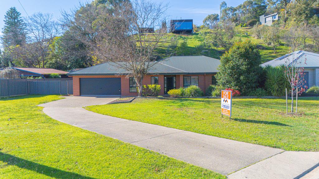 1 Robertson St, Myrtleford, VIC 3737