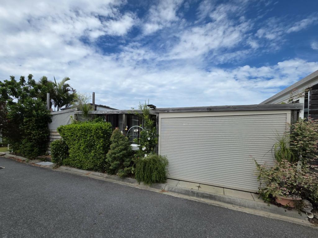 106/1 Kal Ma Kuta Dr, Sandstone Point, QLD 4511