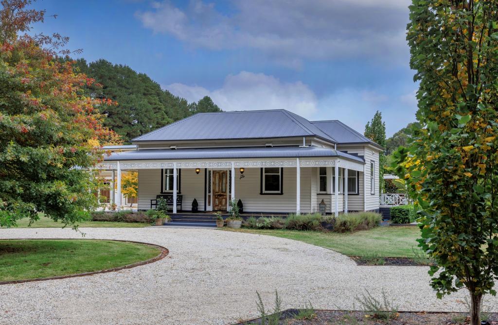 24 Leishmans Lane, Lyonville, VIC 3461