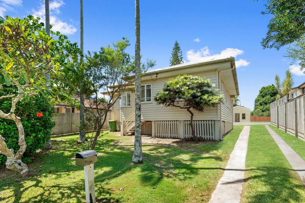 17 Orsova Tce, Caloundra, QLD 4551