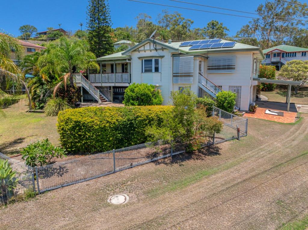 10 Dennis St, Gladstone Central, QLD 4680