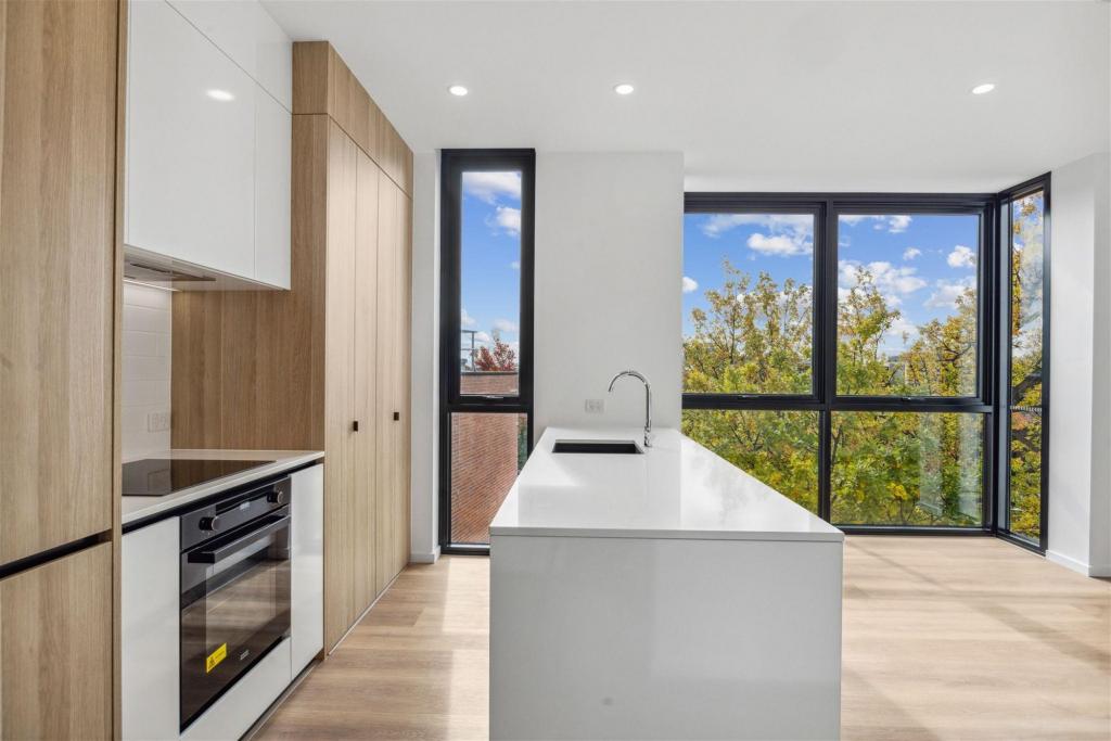 48/17 Captain Cook Cres, Griffith, ACT 2603