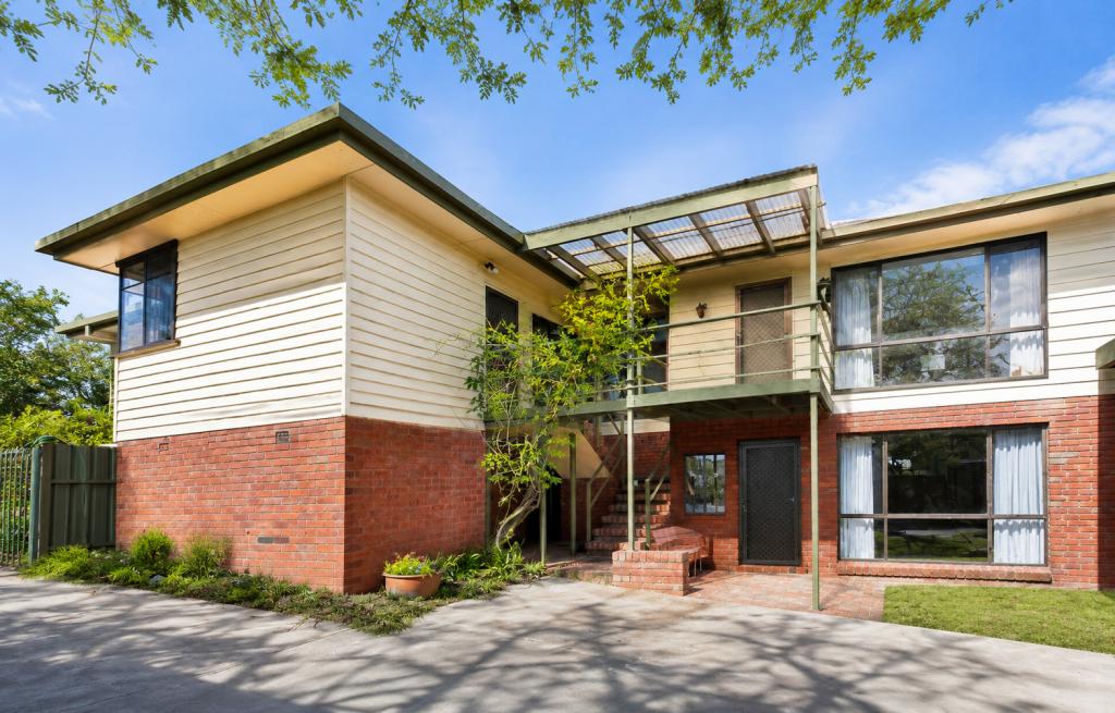 1093 & 1093A ALEMEIN AVE, NORTH ALBURY, NSW 2640