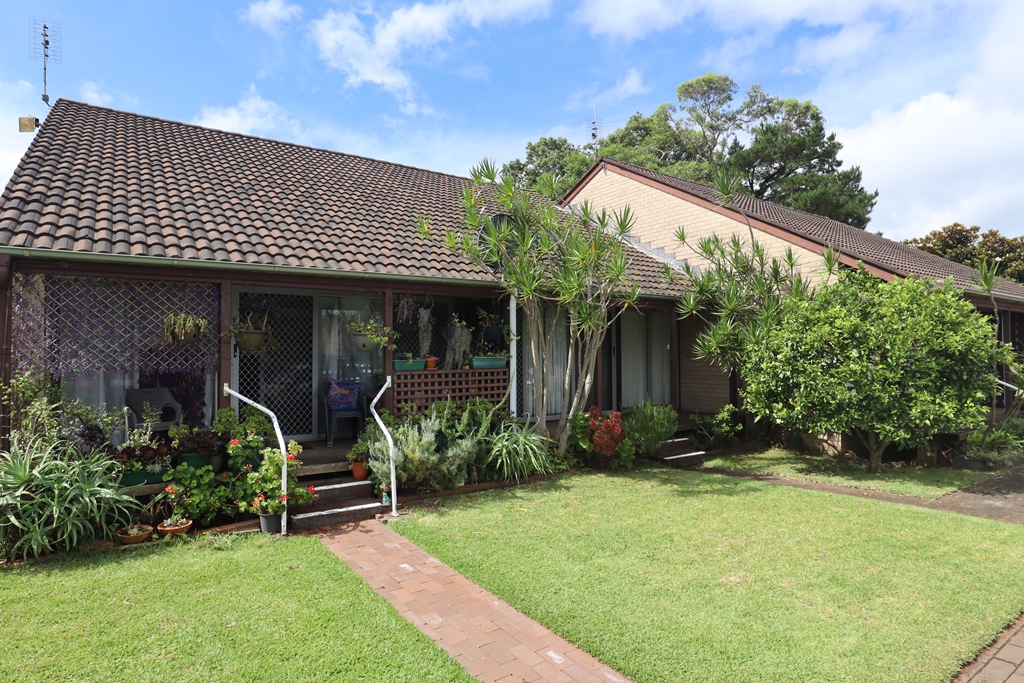 2/214 River Rd, Sussex Inlet, NSW 2540