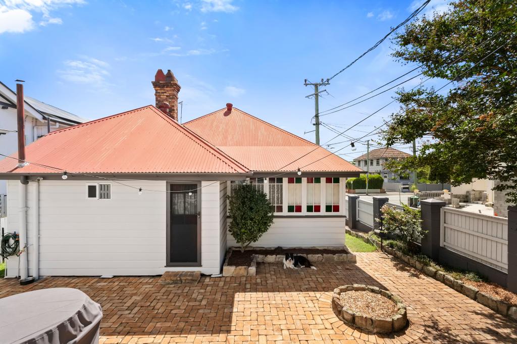 1 Creswick St, Clayfield, QLD 4011