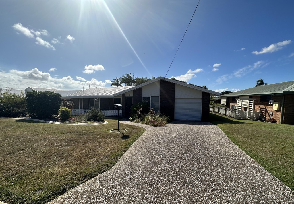 15 Watford St, Telina, QLD 4680