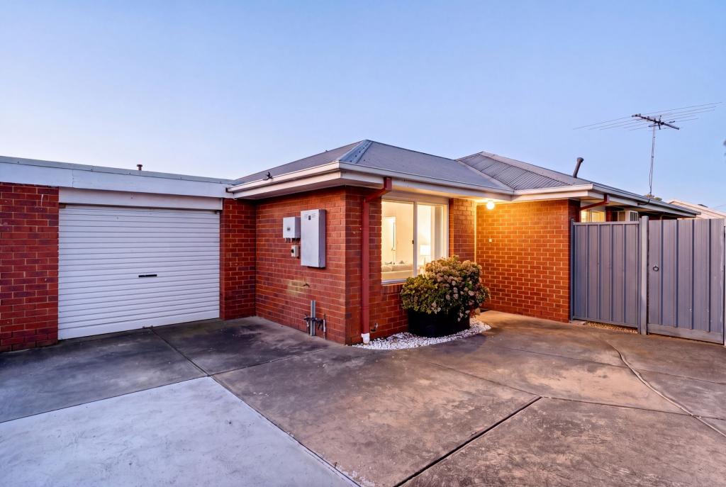 2/35 GORDON AVE S, ALTONA MEADOWS, VIC 3028