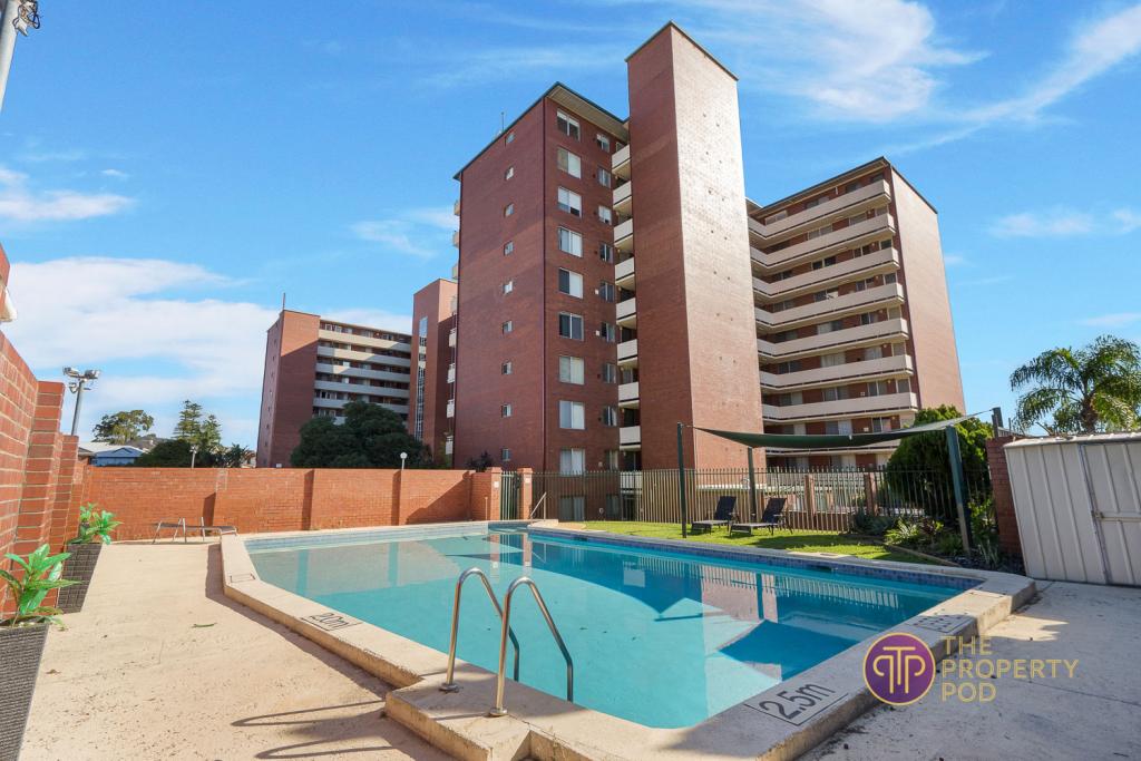 65/8 HAMPTON ST, BURSWOOD, WA 6100