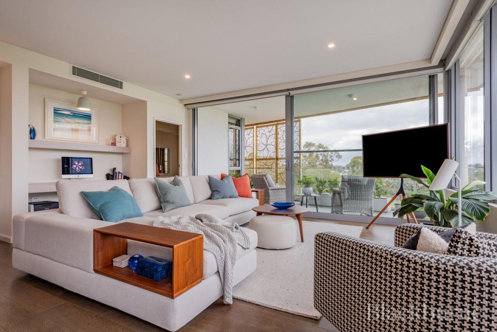 90/2 Milyarm Rise, Swanbourne, WA 6010