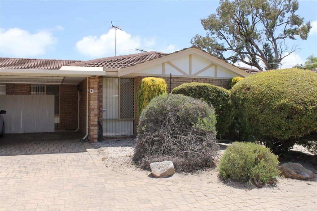 8/8 Merope Cl, Rockingham, WA 6168