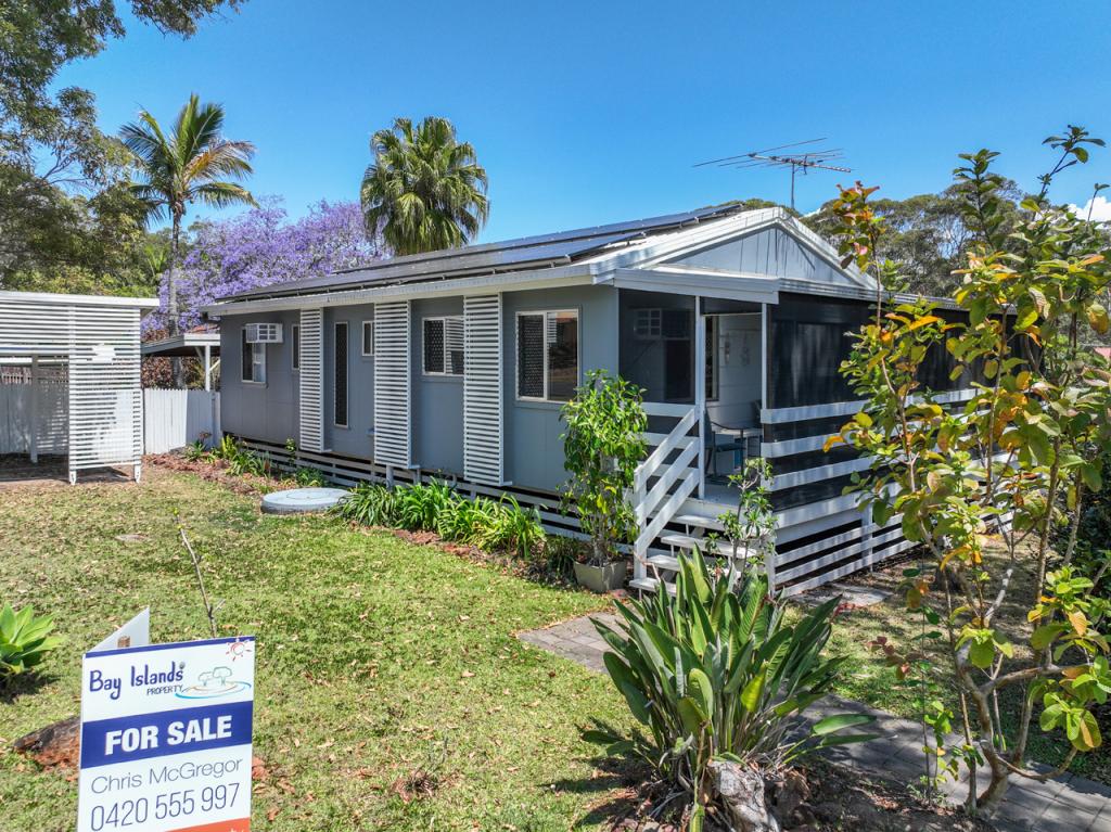 10 Parish St, Russell Island, QLD 4184