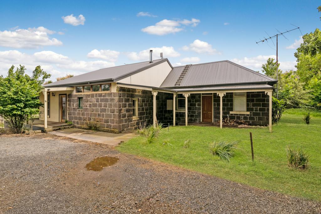 7 Fiddlers Green Rd, Kyneton, VIC 3444