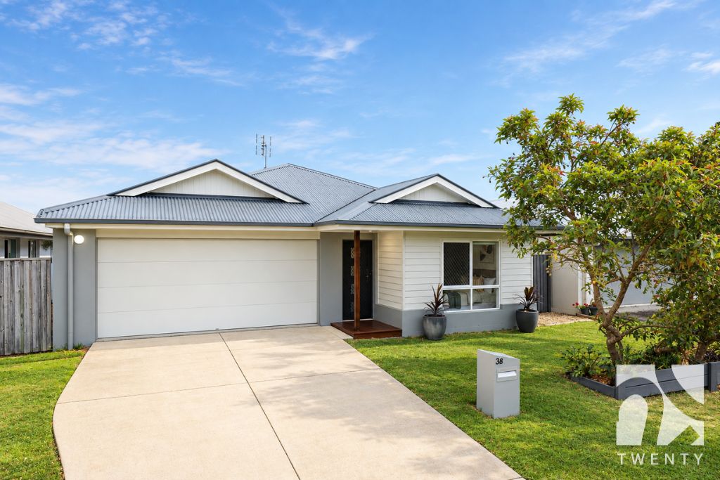 38 Forest Pines Bvd, Forest Glen, QLD 4556