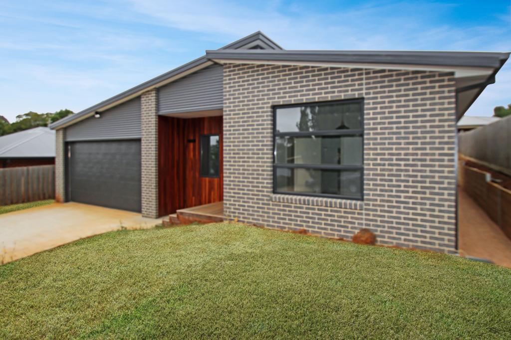 21 Willow Gr, Leongatha, VIC 3953