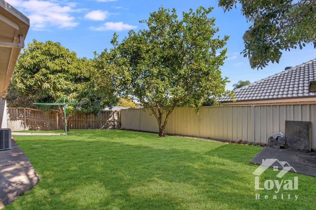 4 Lemon Gr, Glenwood, NSW 2768