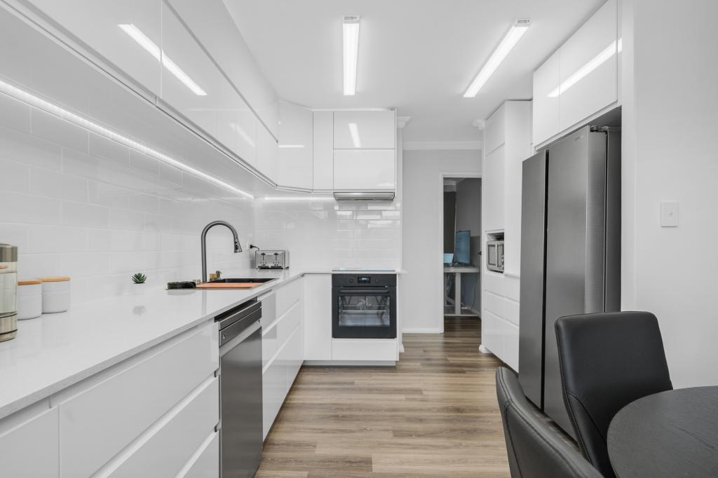 12/220 Fairway Cir, Connolly, WA 6027