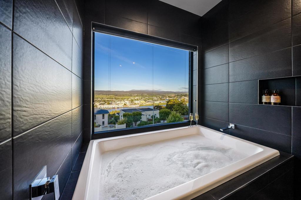 39 FLOREAT CRES, TREVALLYN, TAS 7250