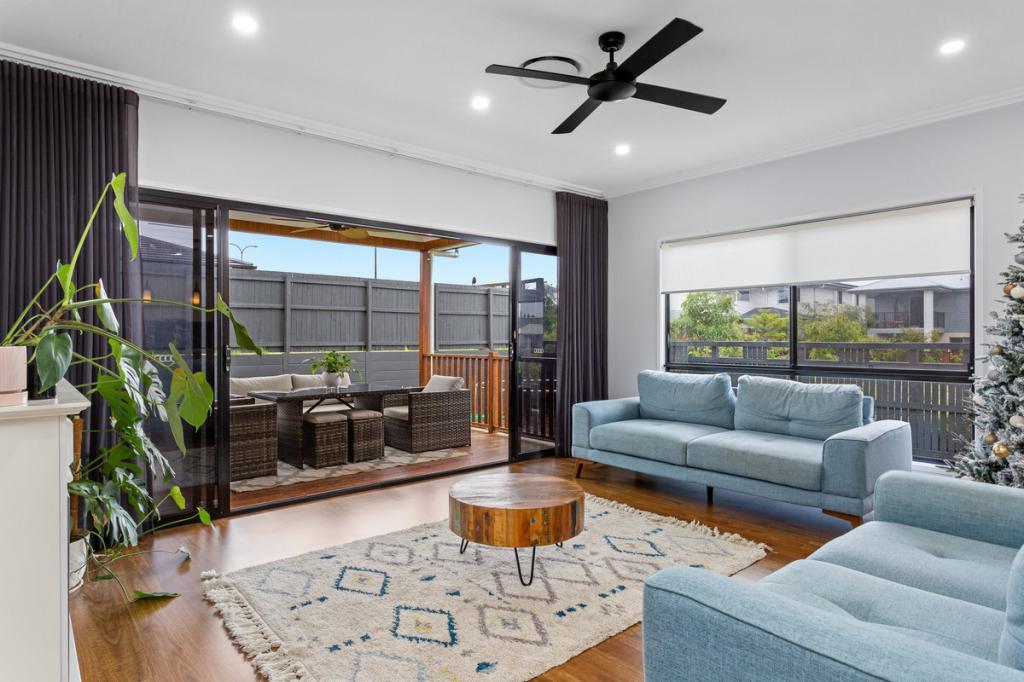 12 Seattle Cl, Spring Mountain, QLD 4300