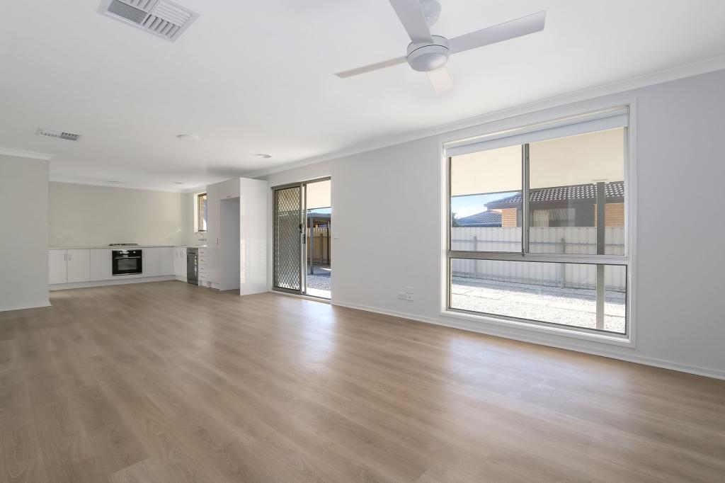 42 Feathertop Cct, Thurgoona, NSW 2640