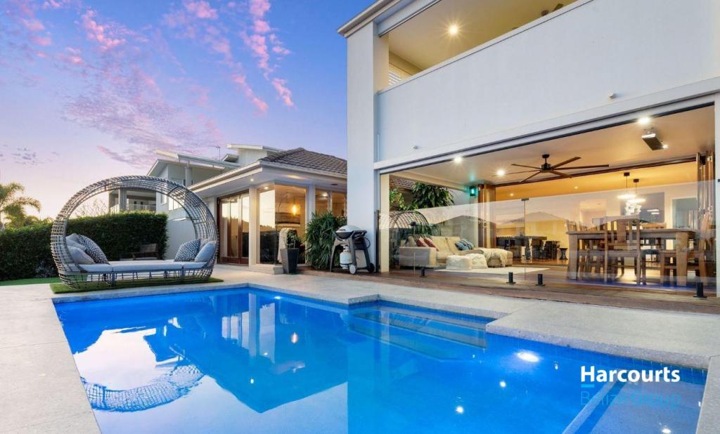 19 Windward Pl, Jacobs Well, QLD 4208