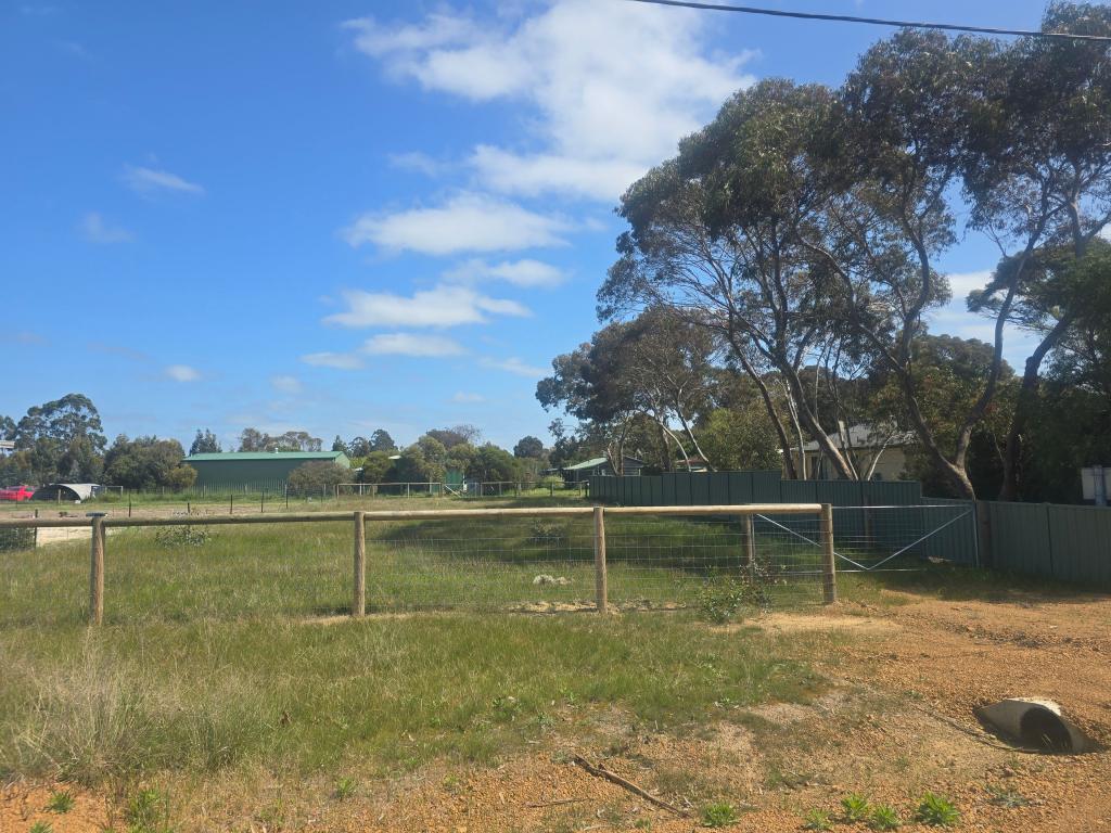 LOT 195/119 FIRST AVE, KENDENUP, WA 6323