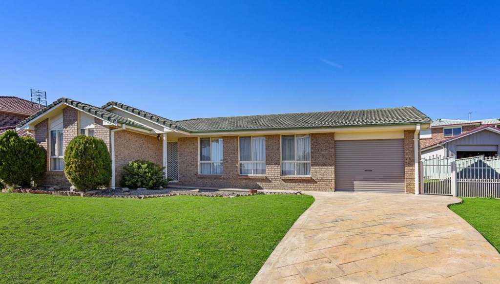 43 Roper Rd, Albion Park, NSW 2527