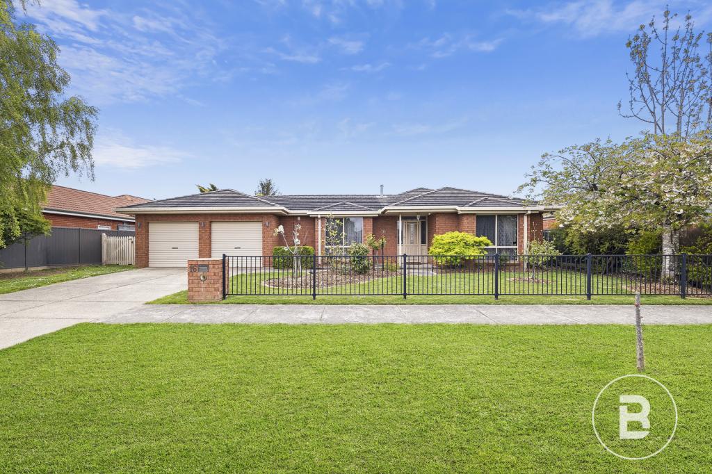 16 ROBERTSON DR, ALFREDTON, VIC 3350