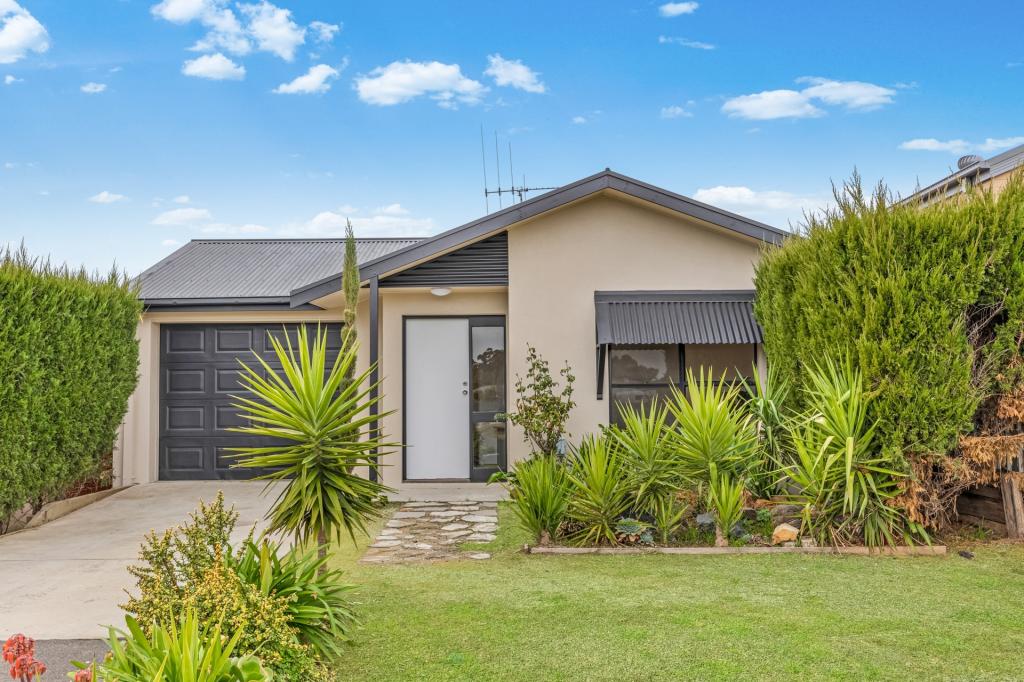 29 Youlden St, California Gully, VIC 3556