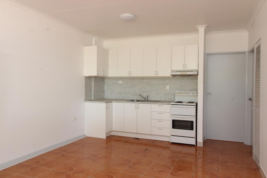 Unit 2/8 Carbine Ave, Mount Isa, QLD 4825