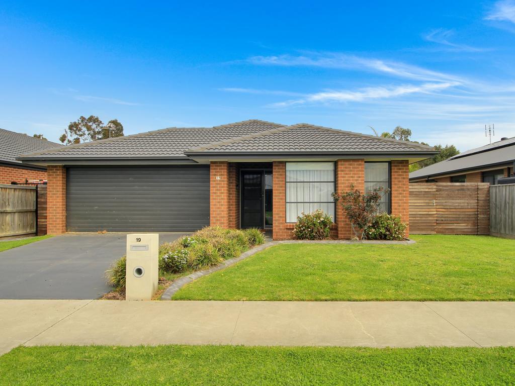 19 Whipbird St, Bairnsdale, VIC 3875