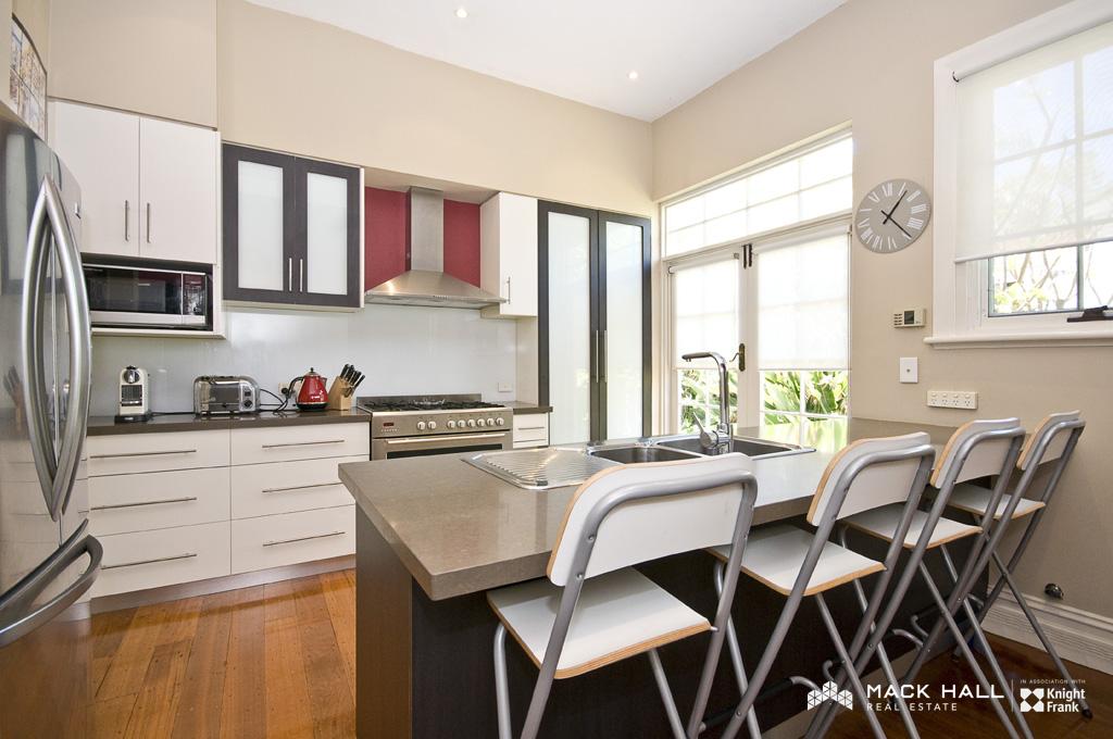 10 Portland St, Nedlands, WA 6009