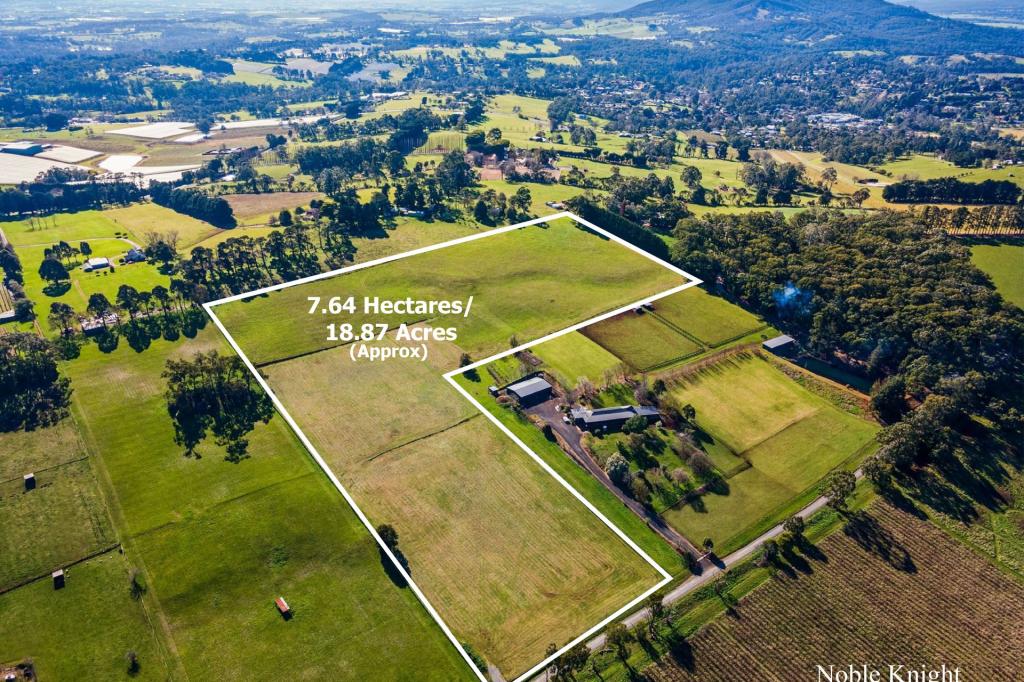 15 Koala Rd, Seville, VIC 3139