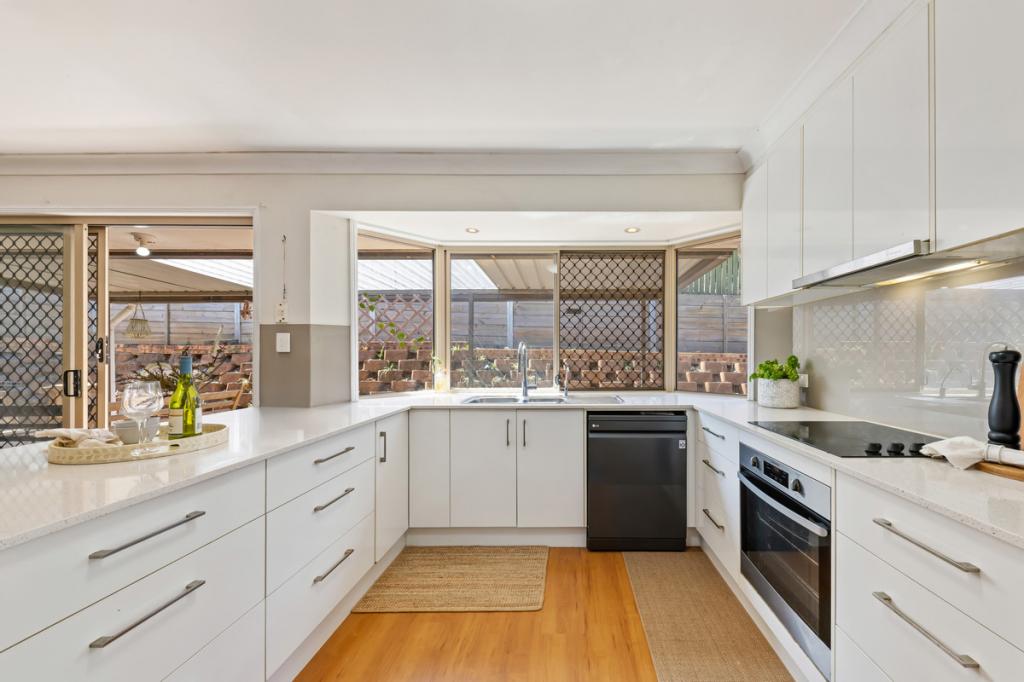 118 Pohon Dr, Tanah Merah, QLD 4128
