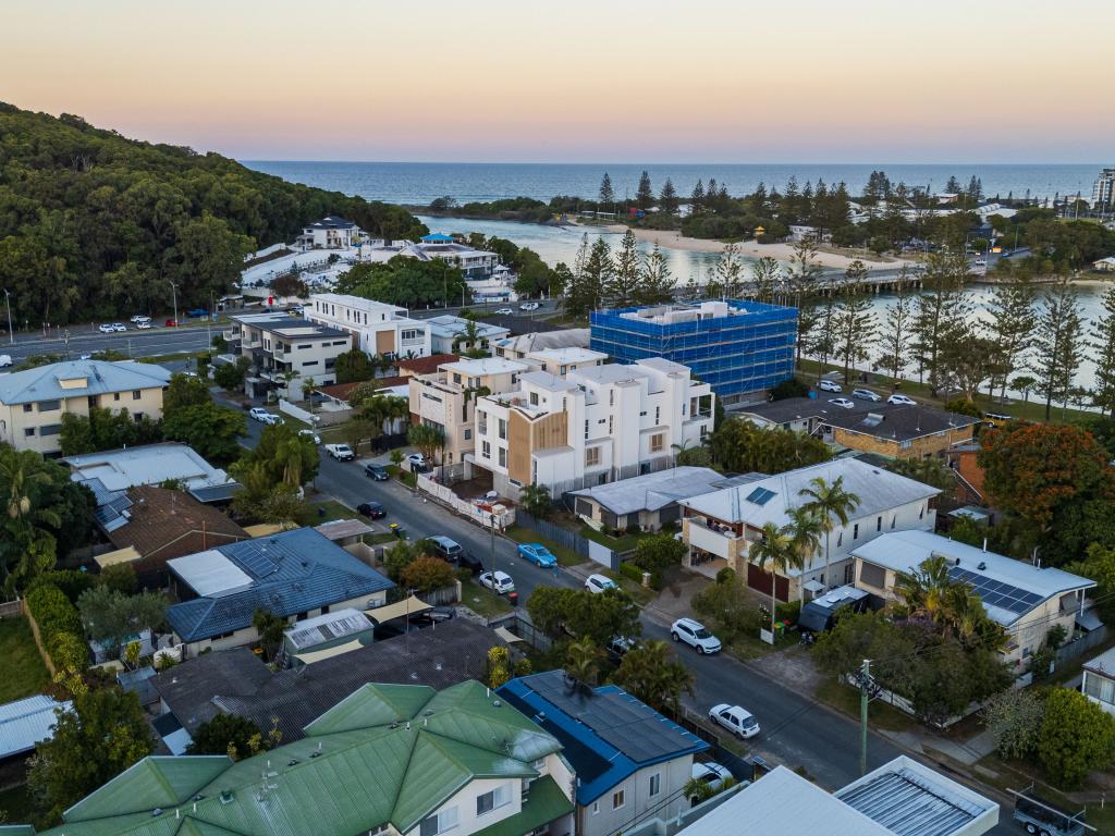 2 & 3/10 Bullimah Ave, Burleigh Heads, QLD 4220