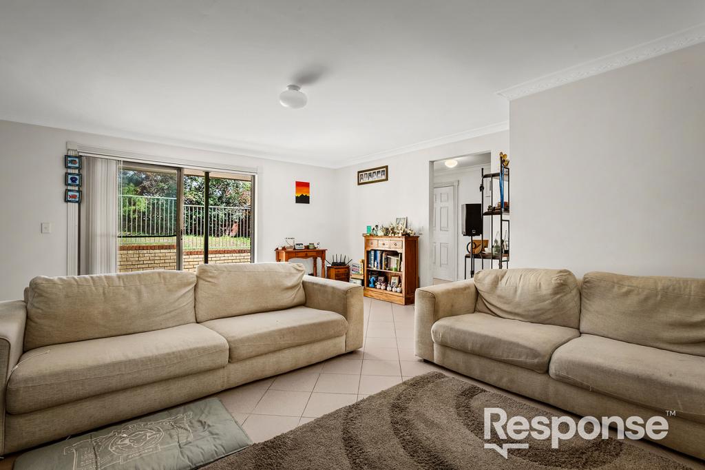 2/13 Watkins Rd, Baulkham Hills, NSW 2153