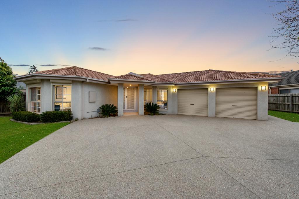 11 Burnley Gr, Taylors Hill, VIC 3037