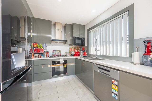 7 Alt St, Smithfield, NSW 2164