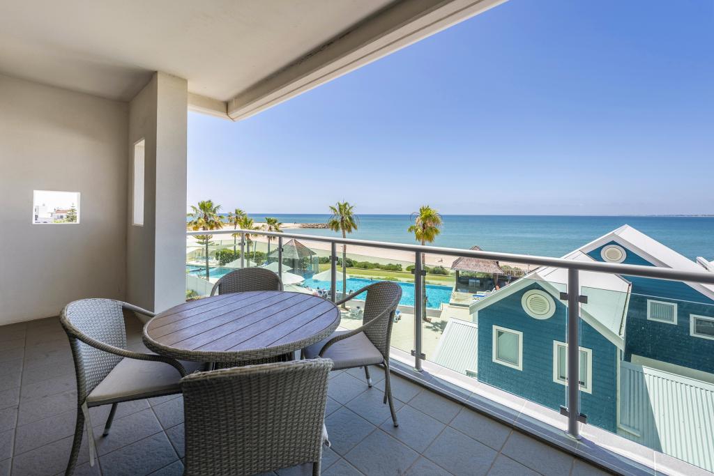 212/16 Dolphin Dr, Mandurah, WA 6210