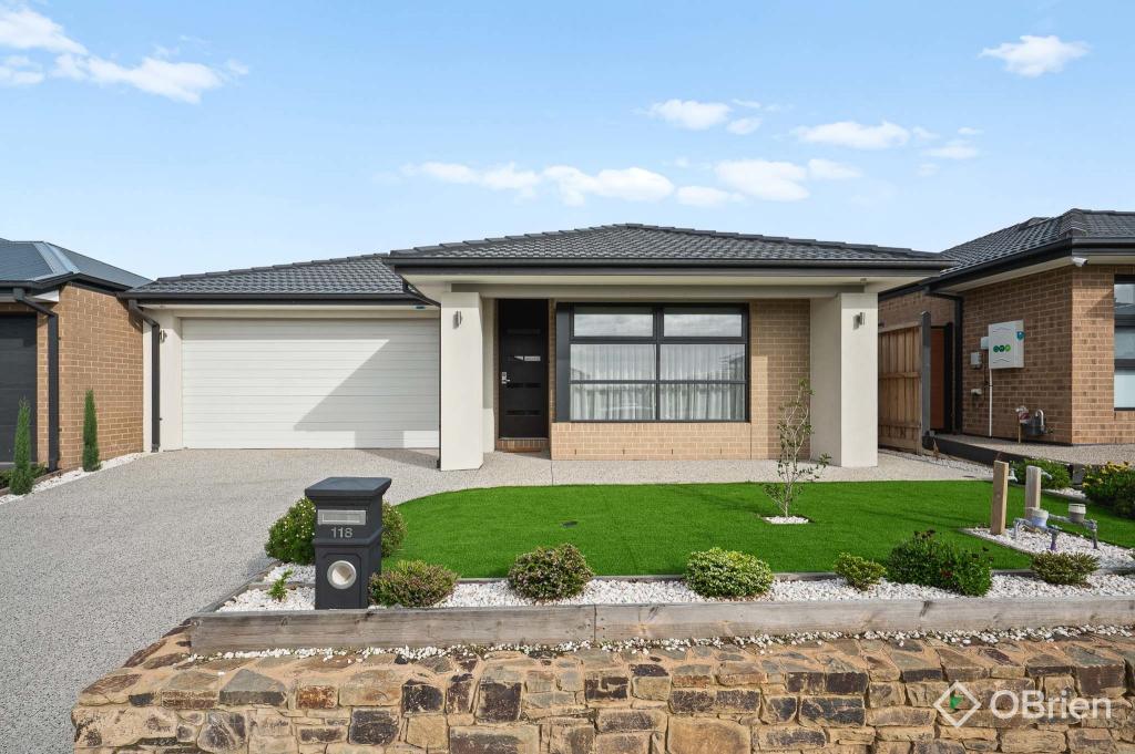 118 Carora Cct, Clyde North, VIC 3978