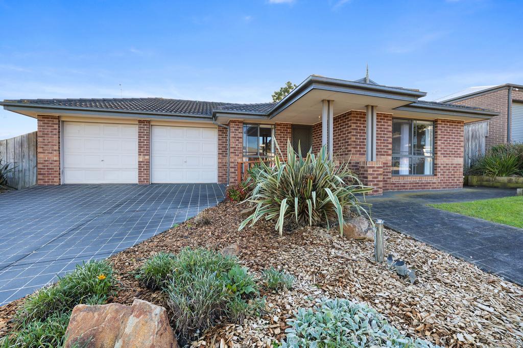 51 Springwater Dr, Drouin, VIC 3818