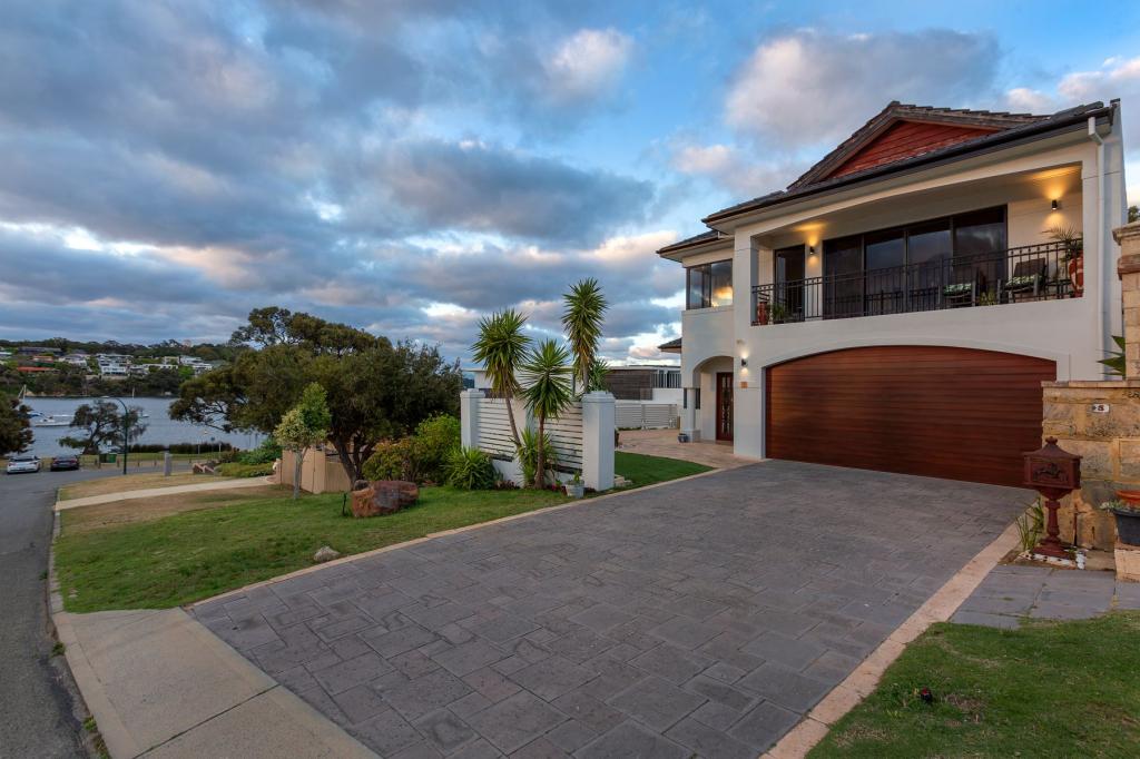 5 Kent St, Bicton, WA 6157