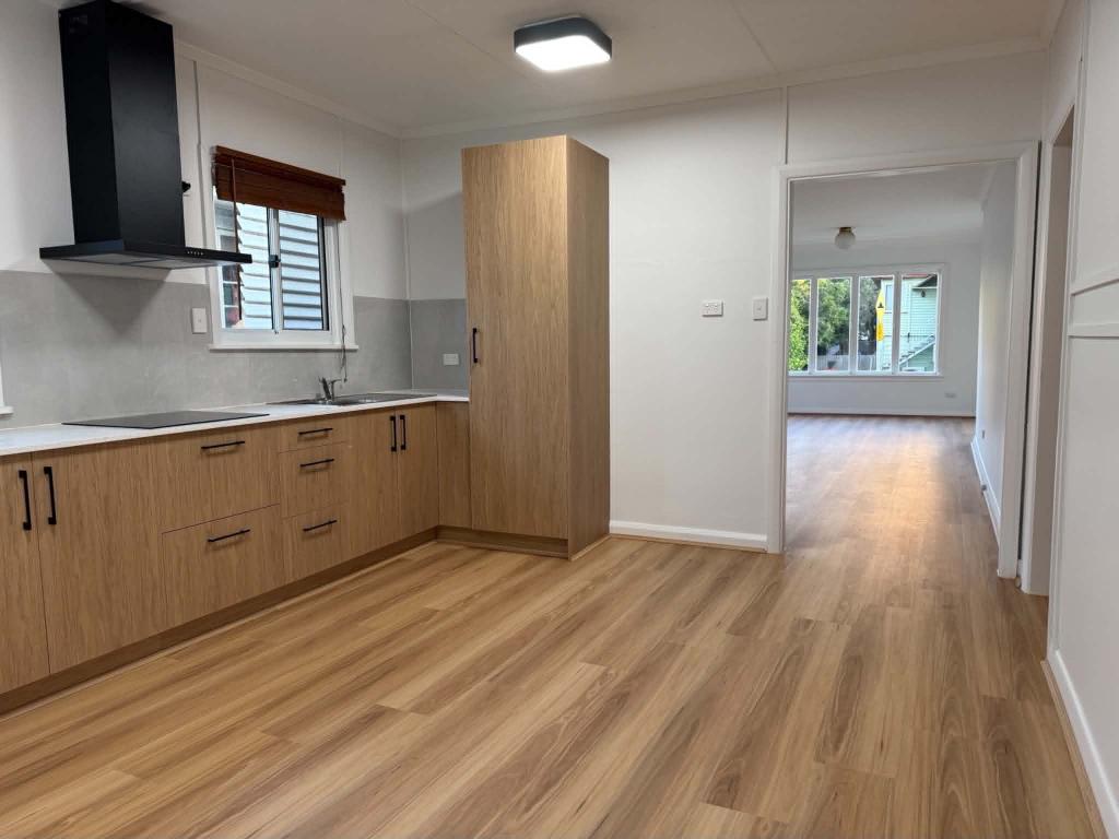 16 Perkins St, Upper Mount Gravatt, QLD 4122